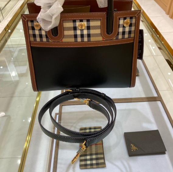 [BOTTO] 보또 BurBerry 버버리 80252661 레더빈티지 체크 투핸들 타이틀백 미니